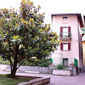La Magnolia Guests House Bed & Breakfast Dervio